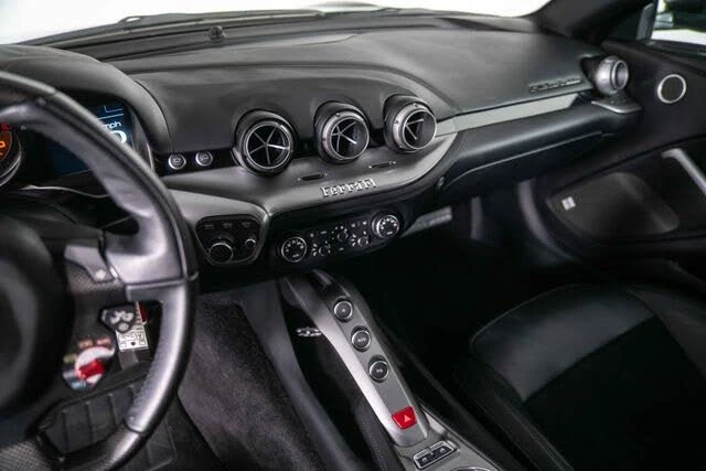 2015 Ferrari F12berlinetta - Image 21 of 31