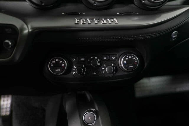 2015 Ferrari F12berlinetta - Image 23 of 31