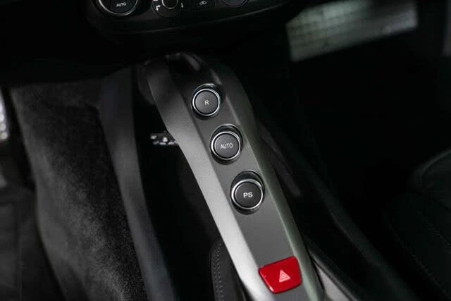 2015 Ferrari F12berlinetta - Image 24 of 31