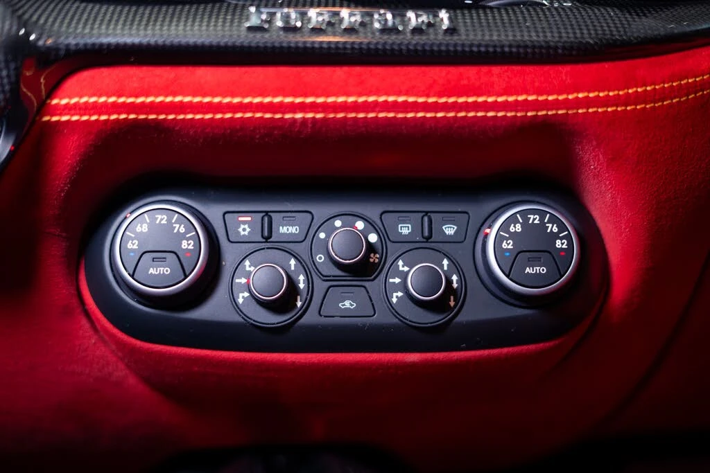 2015 Ferrari F12berlinetta - Image 9 of 31