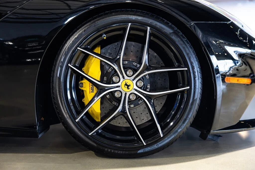 2015 Ferrari F12berlinetta - Image 26 of 31