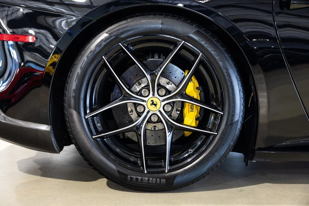 2015 Ferrari F12berlinetta - Image 25 of 31