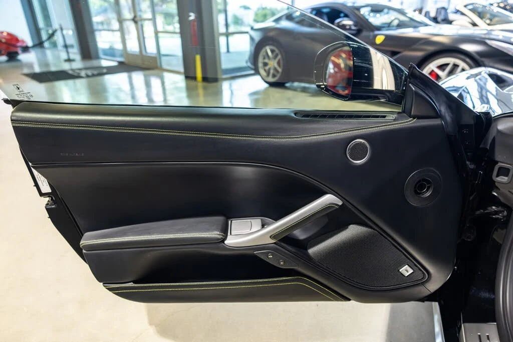 2015 Ferrari F12berlinetta - Image 31 of 31