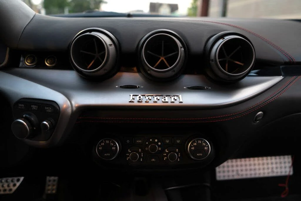 2015 Ferrari F12berlinetta - Image 25 of 31