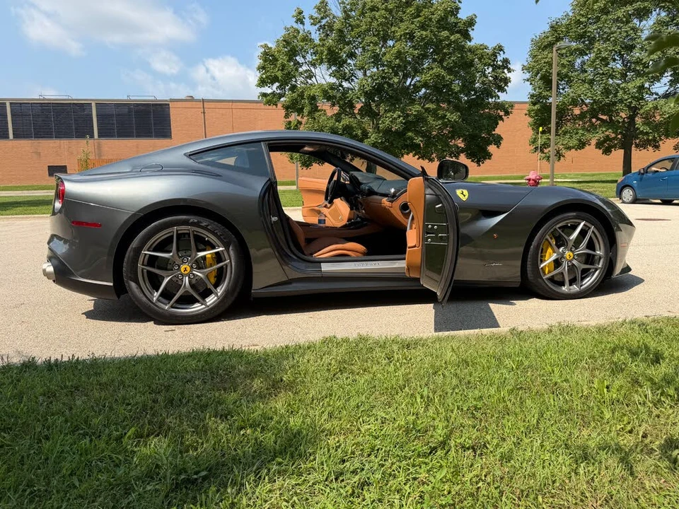 2015 Ferrari F12berlinetta - Image 19 of 26