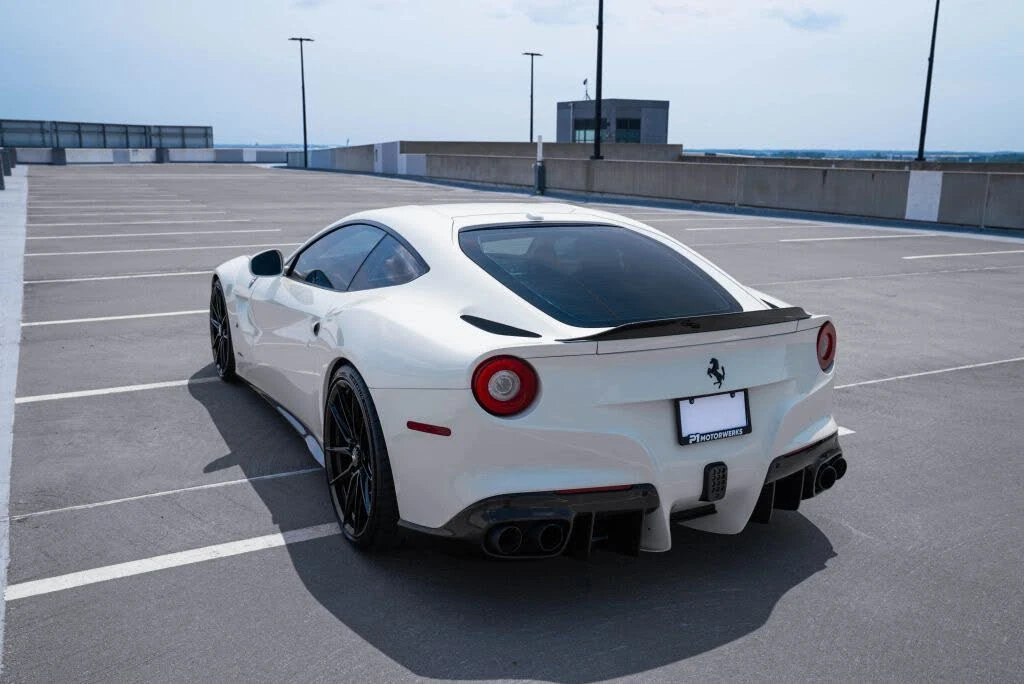 2015 Ferrari F12berlinetta - Image 14 of 31