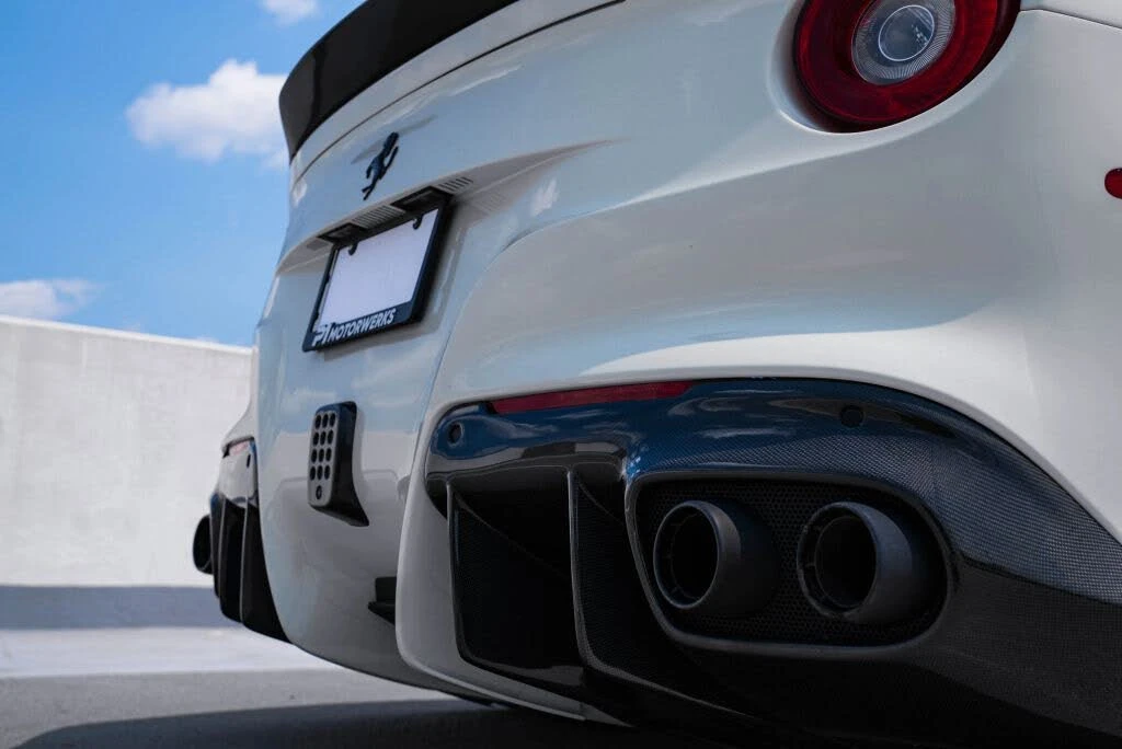 2015 Ferrari F12berlinetta - Image 18 of 31
