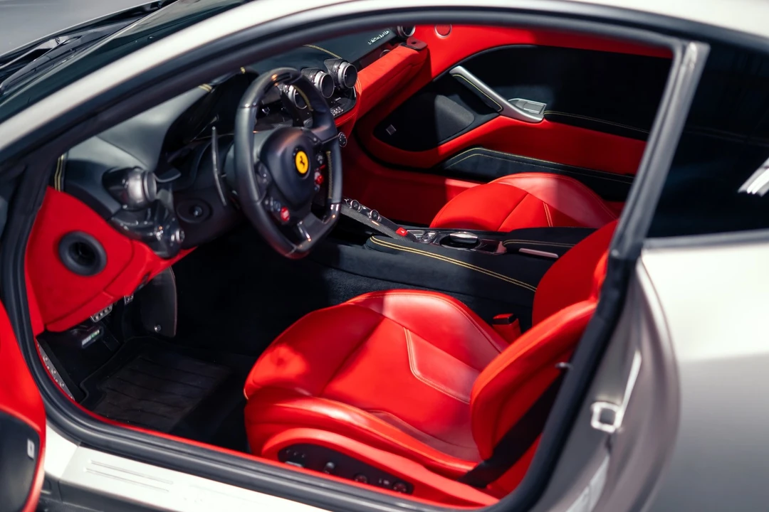 2015 Ferrari F12berlinetta - Image 21 of 31