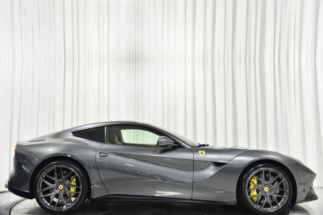 2015 Ferrari F12berlinetta - Image 2 of 12