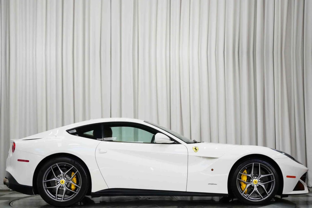 2015 Ferrari F12berlinetta - Image 2 of 21