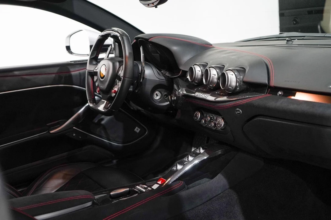 2015 Ferrari F12berlinetta - Image 15 of 21