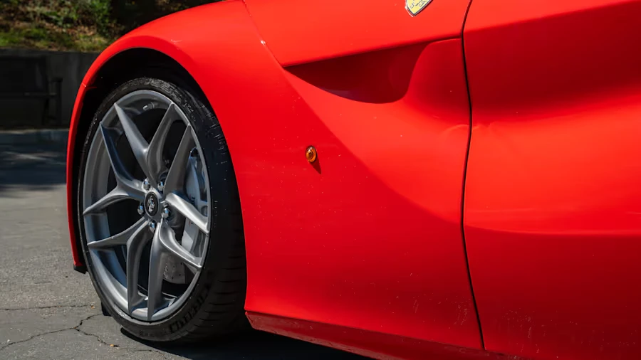 2015 Ferrari F12berlinetta - Image 26 of 31