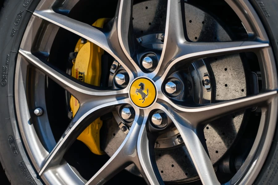 2015 Ferrari F12berlinetta - Image 14 of 31