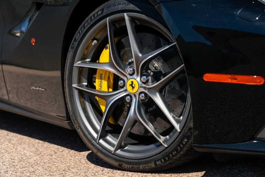 2015 Ferrari F12berlinetta - Image 16 of 31