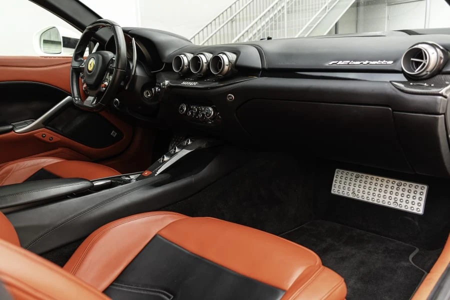 2015 Ferrari F12berlinetta - Image 15 of 30