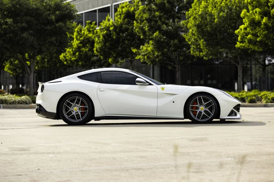 2015 Ferrari F12berlinetta - Image 2 of 30