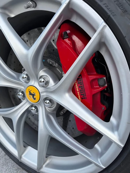 2015 Ferrari F12berlinetta - Image 14 of 15