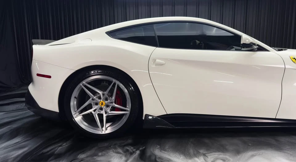 2015 Ferrari F12berlinetta - Image 9 of 17