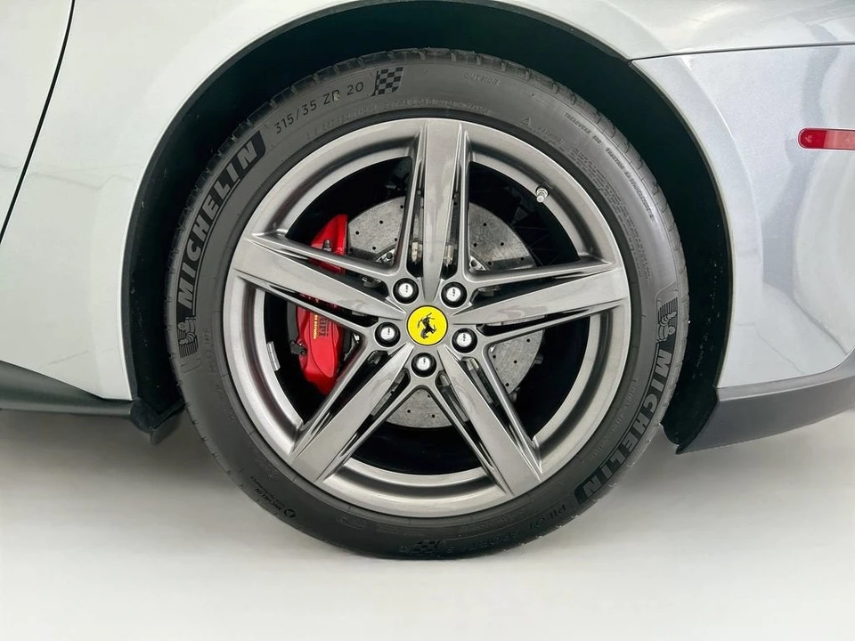 2015 Ferrari F12berlinetta - Image 26 of 31