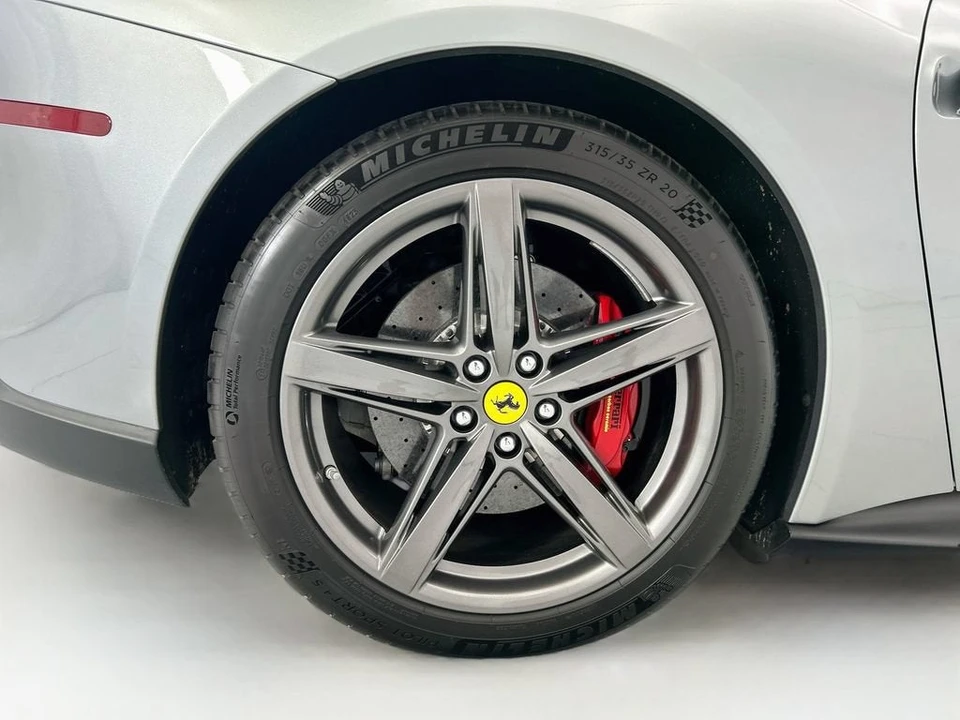 2015 Ferrari F12berlinetta - Image 28 of 31