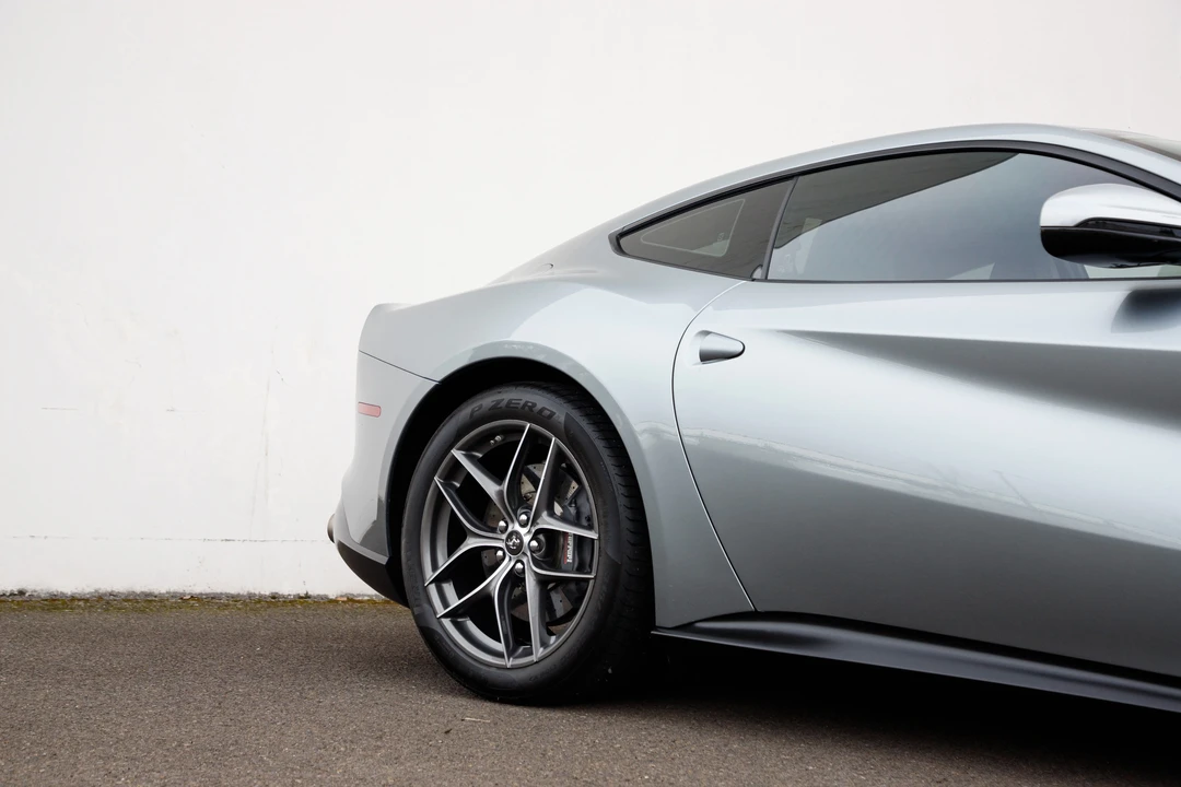 2015 Ferrari F12berlinetta - Image 26 of 31