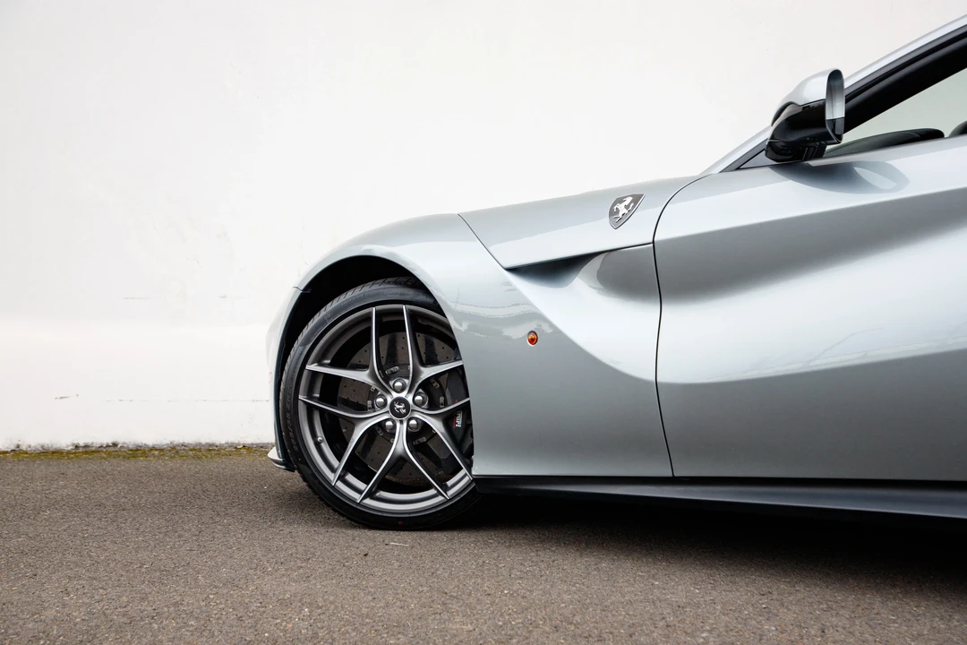 2015 Ferrari F12berlinetta - Image 28 of 31