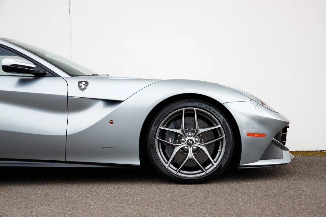 2015 Ferrari F12berlinetta - Image 25 of 31