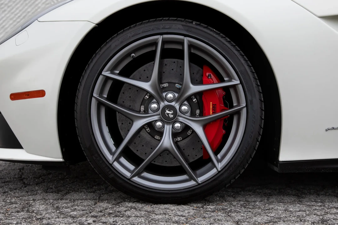 2015 Ferrari F12berlinetta - Image 16 of 31