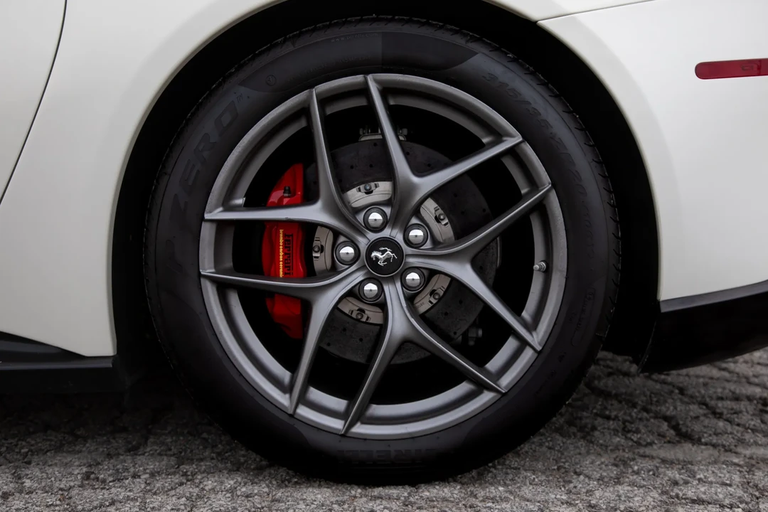 2015 Ferrari F12berlinetta - Image 17 of 31