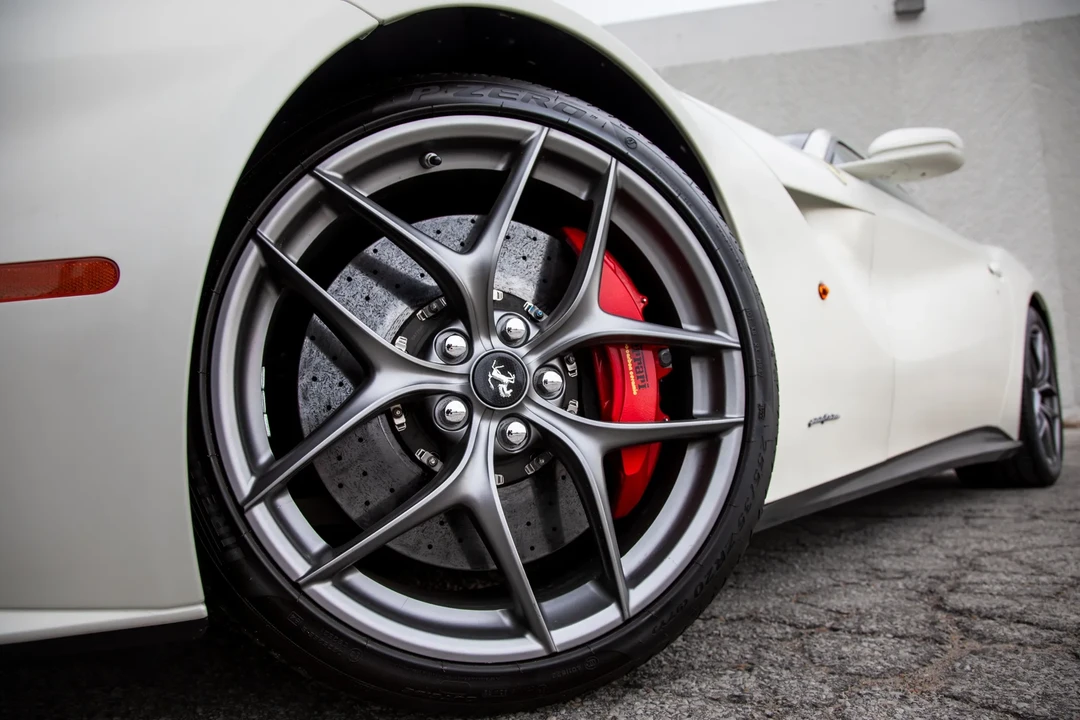 2015 Ferrari F12berlinetta - Image 30 of 31