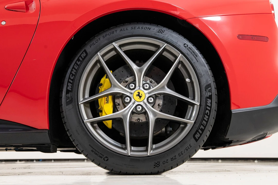 2015 Ferrari F12berlinetta - Image 19 of 31