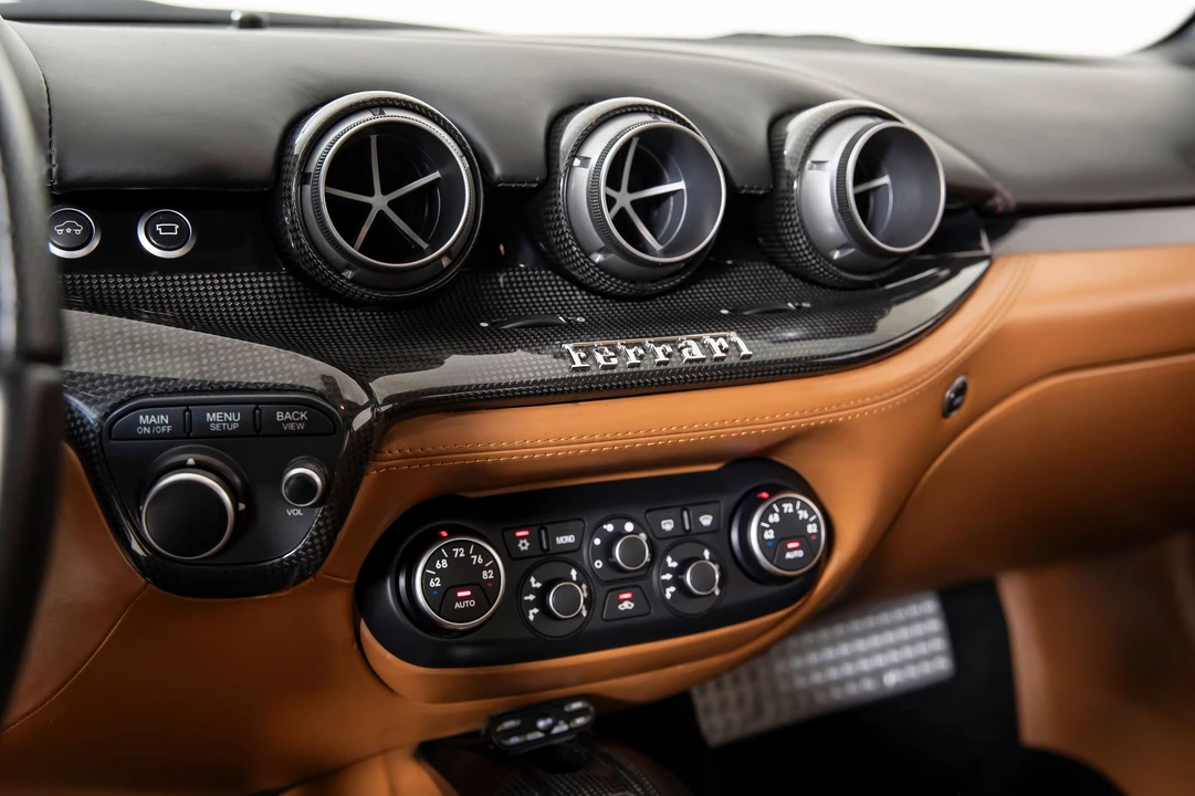 2015 Ferrari F12berlinetta - Image 12 of 31