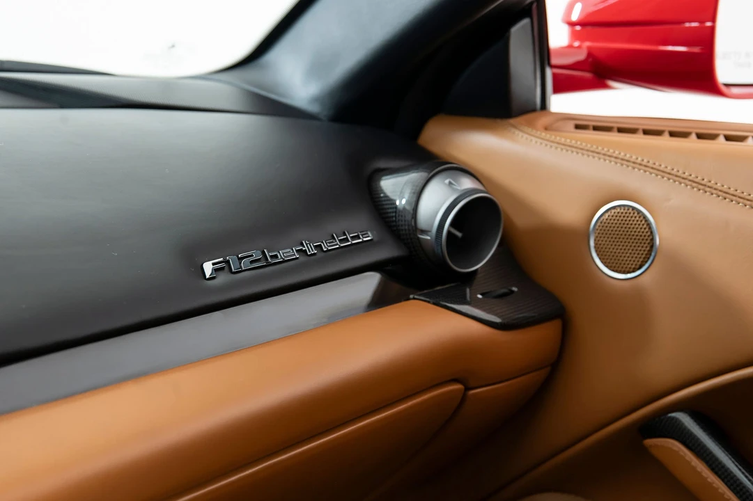 2015 Ferrari F12berlinetta - Image 16 of 31