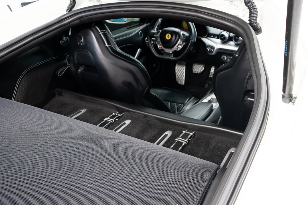 2015 Ferrari F12berlinetta - Image 17 of 18