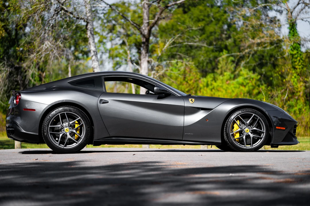 2015 Ferrari F12berlinetta - Image 14 of 31