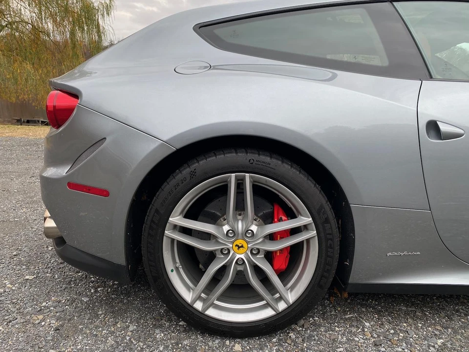 2015 Ferrari FF - Image 28 of 31