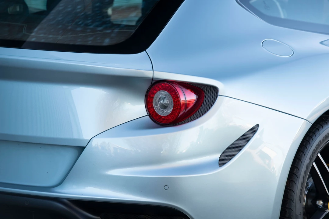 2015 Ferrari FF - Image 6 of 31