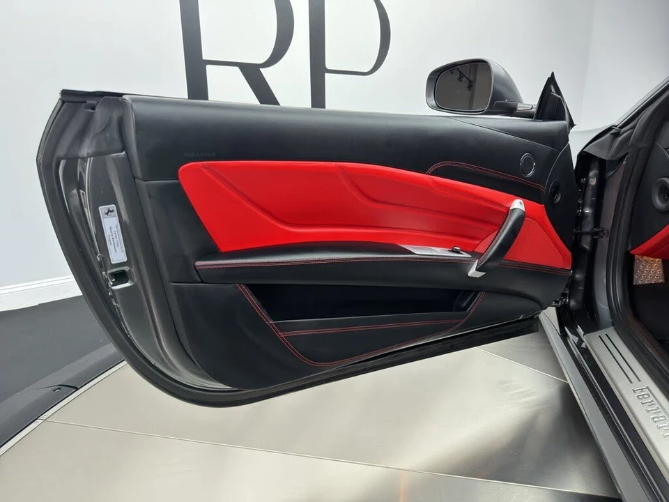 2015 Ferrari FF - Image 14 of 25