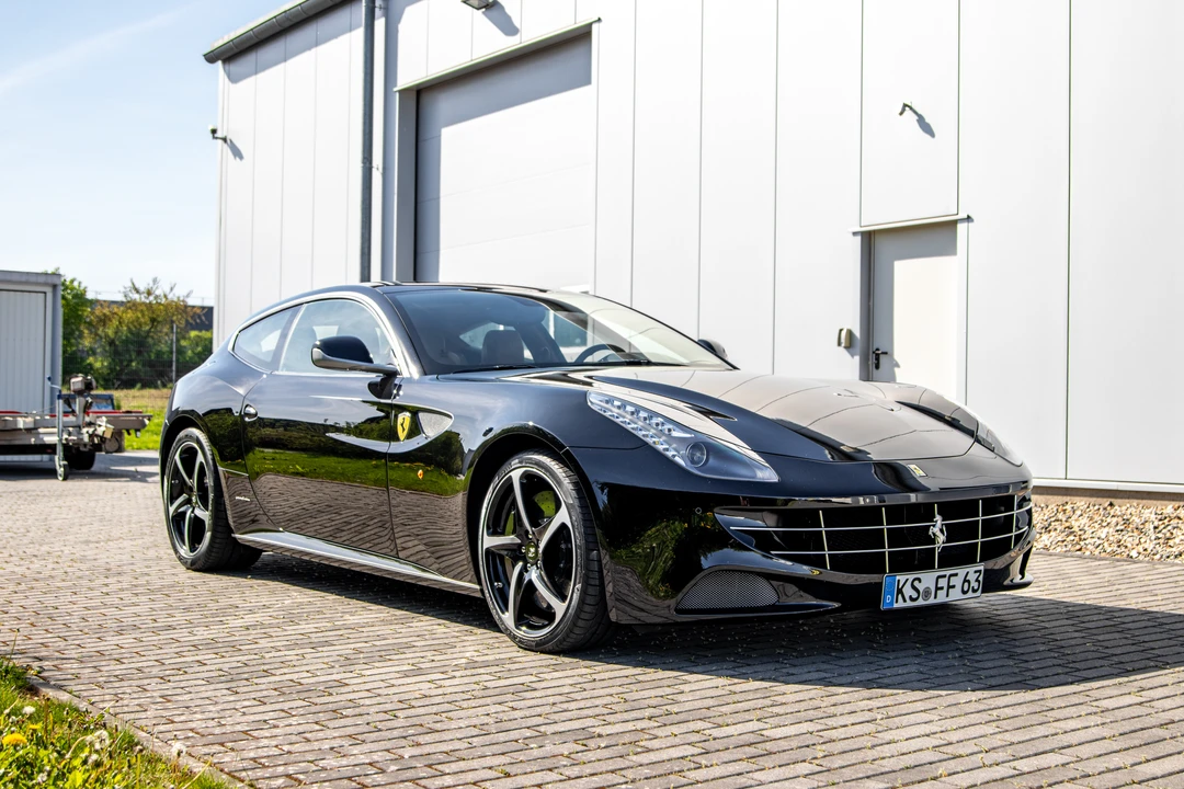 2015 Ferrari FF - Image 3 of 31