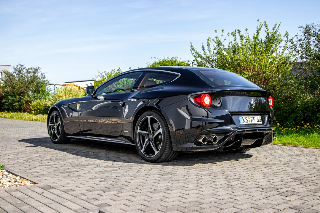 2015 Ferrari FF - Image 7 of 31