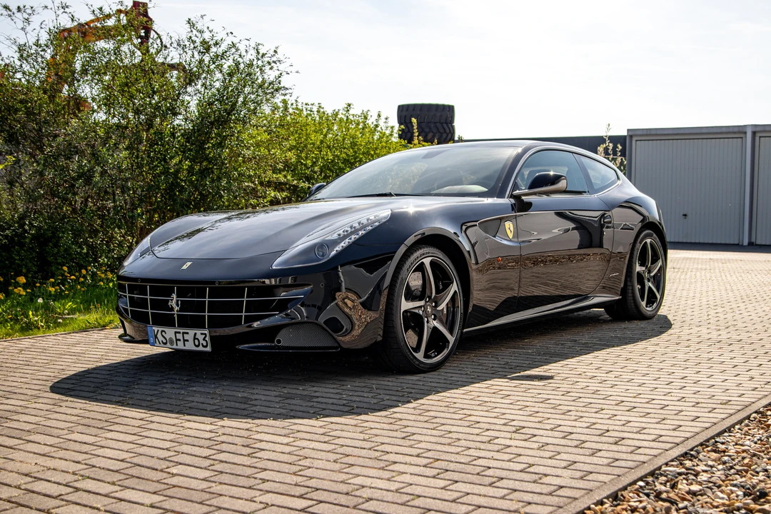 2015 Ferrari FF - Image 8 of 31