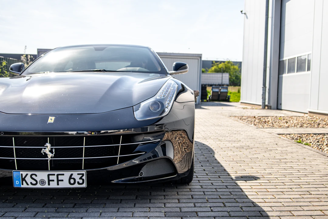 2015 Ferrari FF - Image 18 of 31