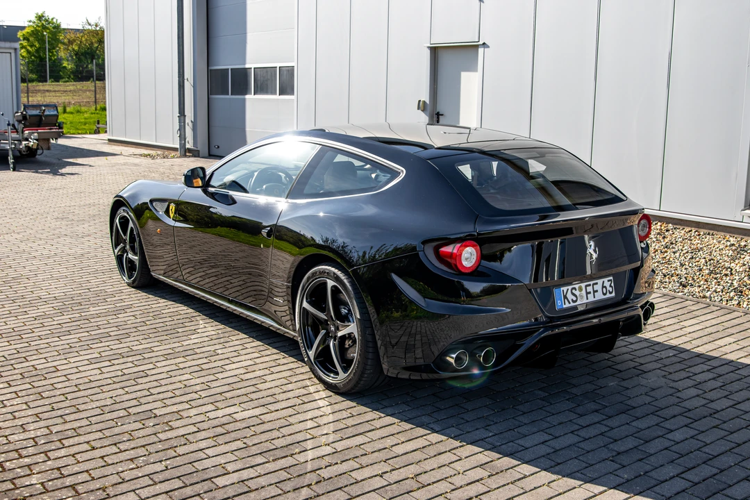 2015 Ferrari FF - Image 13 of 31