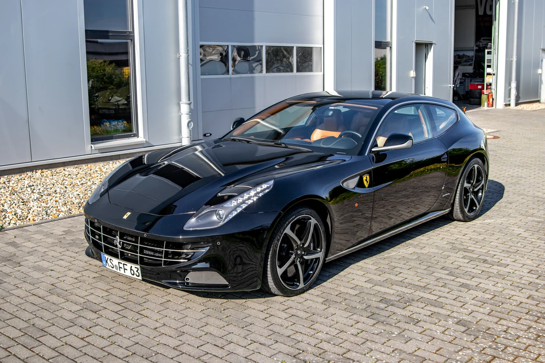 2015 Ferrari FF - Image 14 of 31