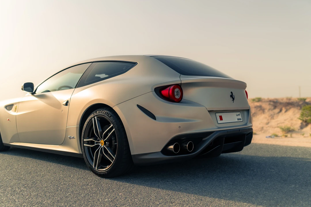 2015 Ferrari FF - Image 25 of 31