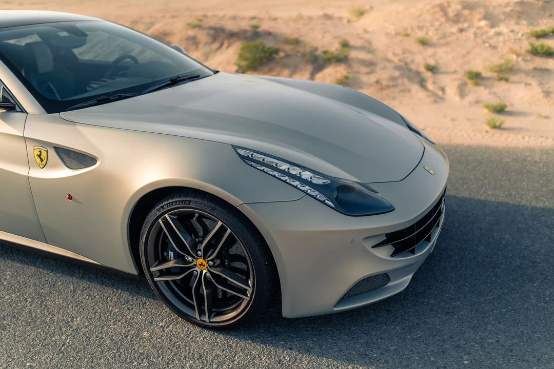 2015 Ferrari FF - Image 14 of 31