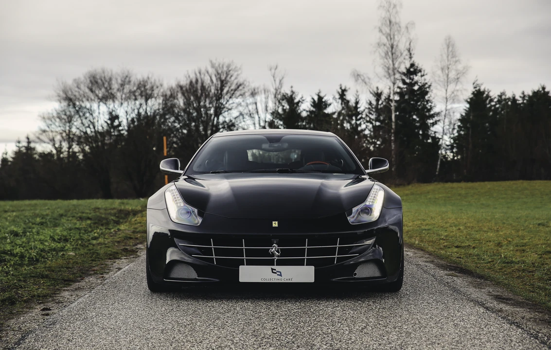 2015 Ferrari FF - Image 3 of 31