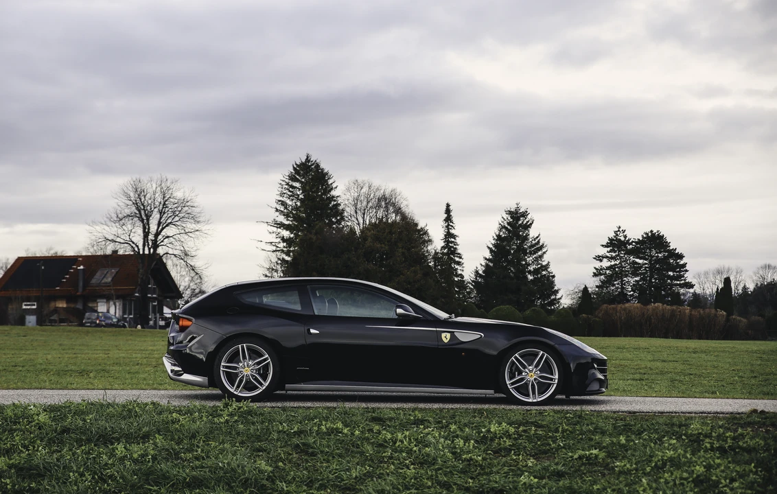 2015 Ferrari FF - Image 9 of 31