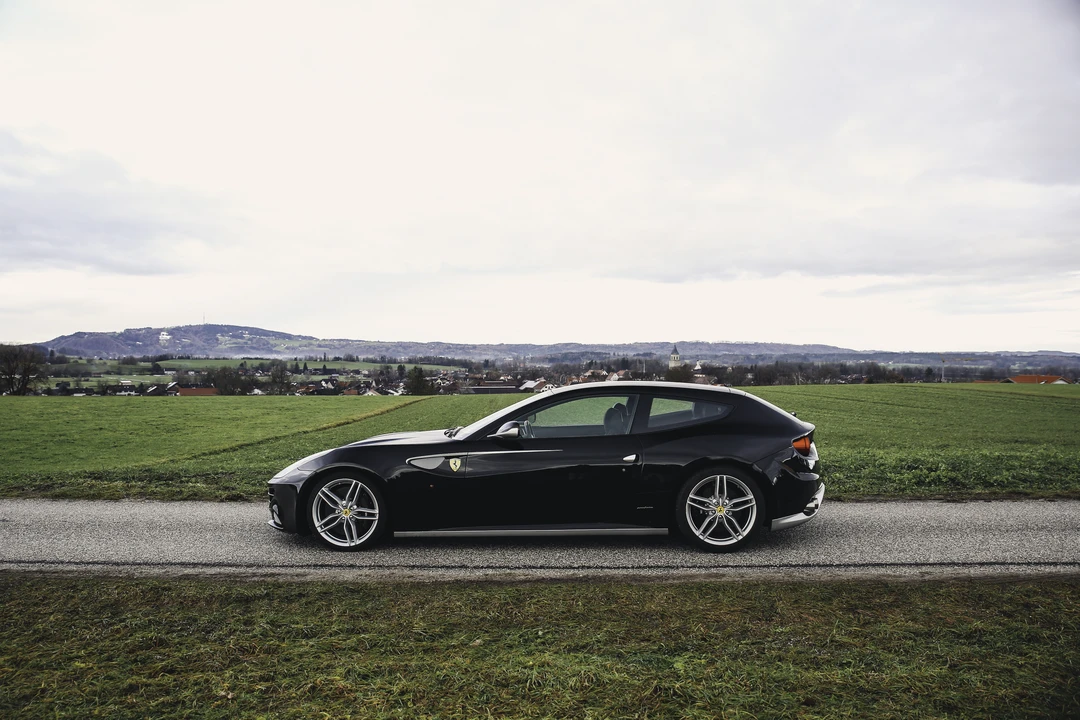 2015 Ferrari FF - Image 5 of 31