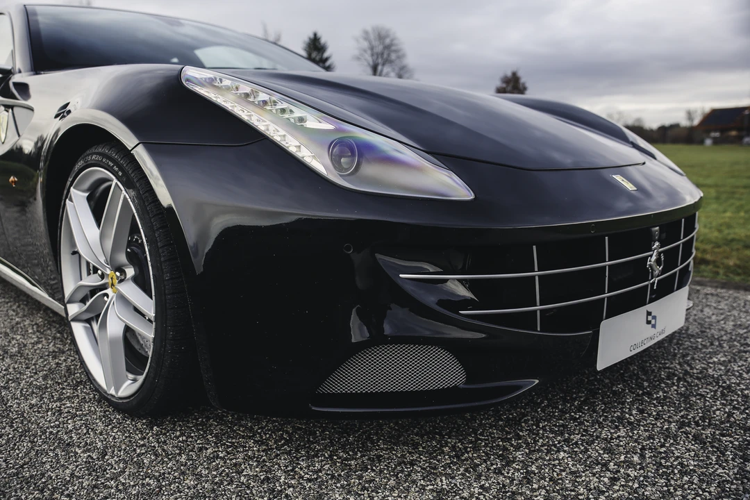 2015 Ferrari FF - Image 23 of 31